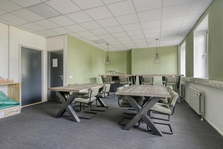 KantoorruimteaanTrawlerweg 8<br/> inVlaardingen KantoorruimteaanTrawlerweg 8<br/> inVlaardingen