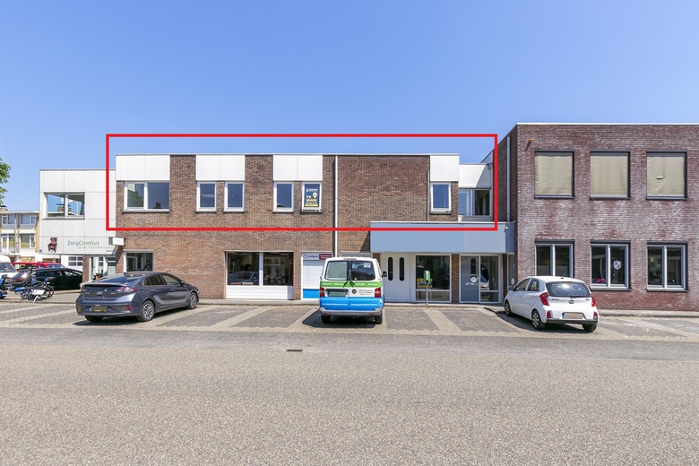 Bekijk foto 1 van Middeldiepstraat 62 Bekijk foto 1 van Middeldiepstraat 62