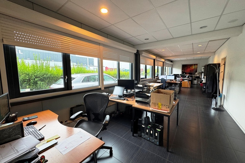 BedrijfsruimteaanKleine Steng 3<br/> inWestzaan