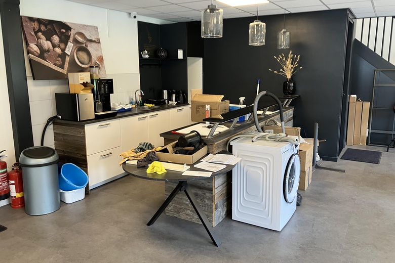 BedrijfsruimteaanPeppelkade 15 a<br/> inHouten