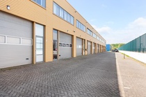 Bekijk foto 1 van eenheid 2 aan de Röntgenweg 14 C in Alphen aan den Rijn