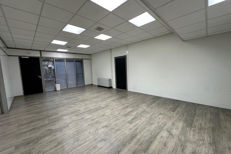 KantoorruimteaanOosteinde 34<br/> inWarmond