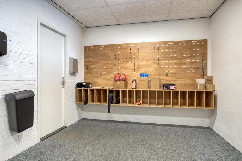 BedrijfsruimteaanPascalstraat 70<br/> inDordrecht BedrijfsruimteaanPascalstraat 70<br/> inDordrecht