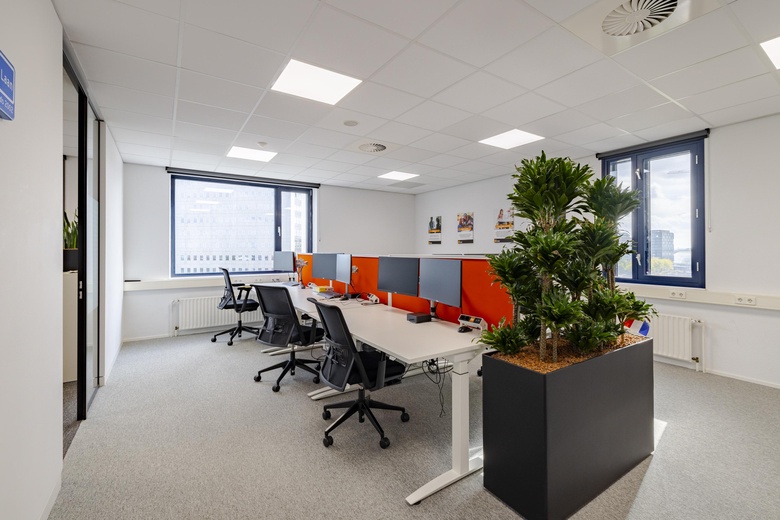 Bekijk foto 20 in  aan de  in 