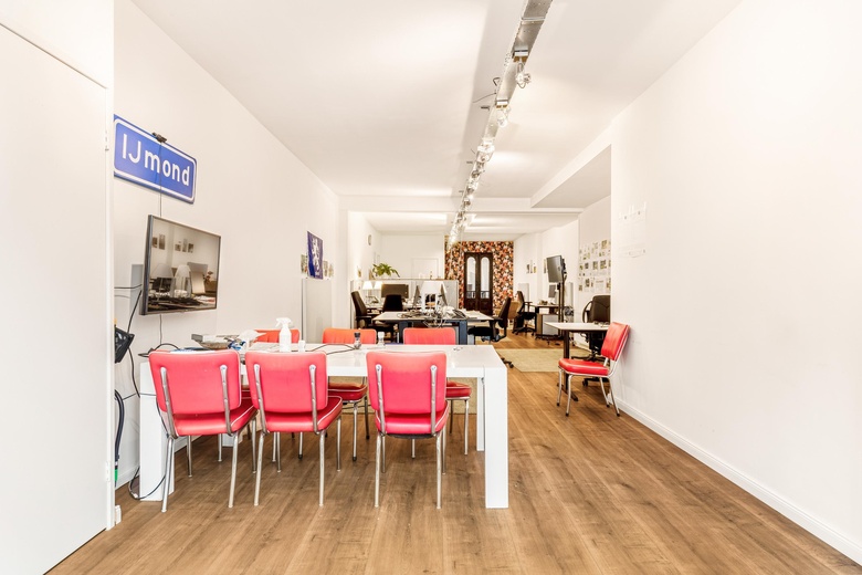 WinkelruimteaanZeestraat 44<br/> inBeverwijk WinkelruimteaanZeestraat 44<br/> inBeverwijk