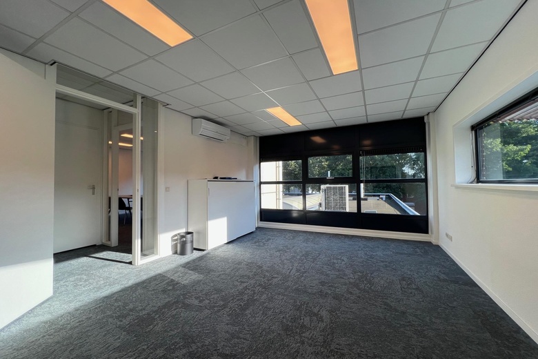 BedrijfsruimteaanKelvinring 52 a<br/> inAlblasserdam BedrijfsruimteaanKelvinring 52 a<br/> inAlblasserdam