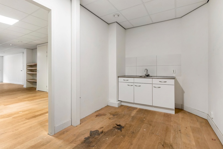 WinkelruimteaanBakkerstraat 7<br/> inRoermond