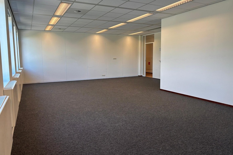 KantoorruimteaanKerklaan 10<br/> inNieuwerkerk aan den IJssel KantoorruimteaanKerklaan 10<br/> inNieuwerkerk aan den IJssel