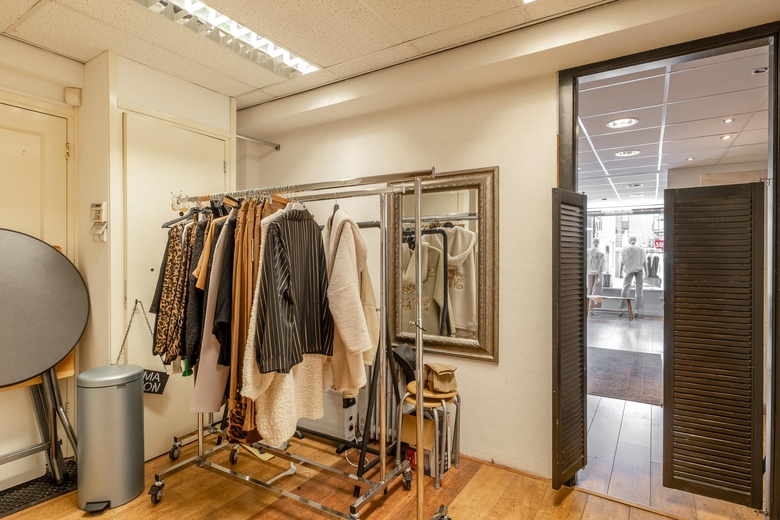 WinkelruimteaanSint Maartenstraat 51<br/> inLosser