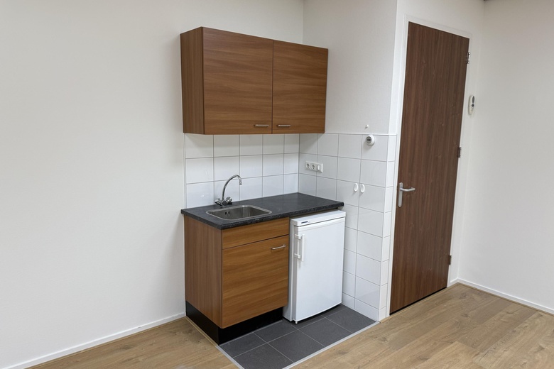 BedrijfsruimteaanZwolseweg 37<br/> inBarendrecht