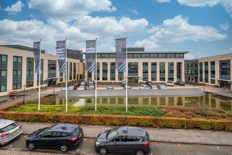 Bekijk foto 1 van Dr Holtroplaan 2 - 40