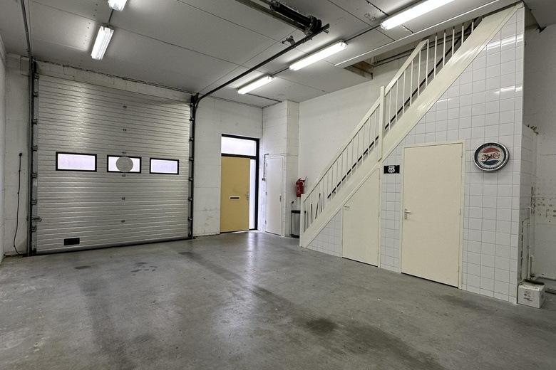 BedrijfsruimteaanParallelweg 23<br/> inVolendam