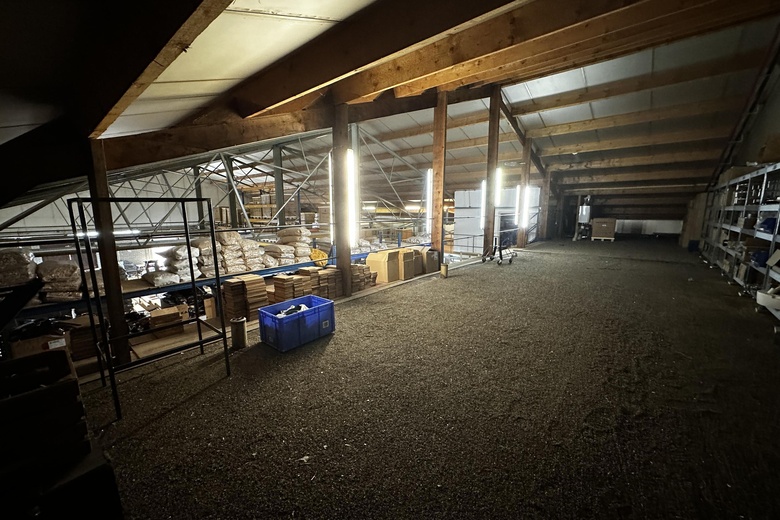 BedrijfsruimteaanLoswal 5 a<br/> inDussen