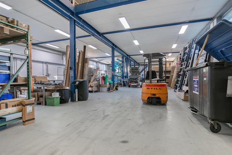 BedrijfsruimteaanHuygensweg 12<br/> inSchijndel