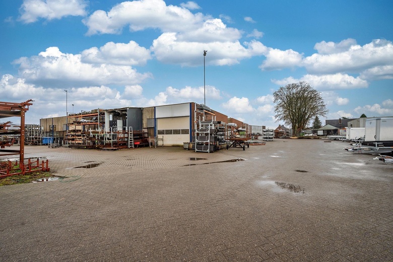 BedrijfsruimteaanOploseweg 10<br/> inOverloon BedrijfsruimteaanOploseweg 10<br/> inOverloon