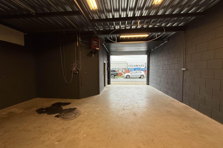 BedrijfsruimteaanSchutweg 3 d<br/> inWaalwijk BedrijfsruimteaanSchutweg 3 d<br/> inWaalwijk