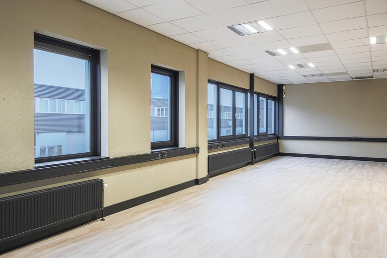 BedrijfsruimteaanSniep 77<br/> inDiemen