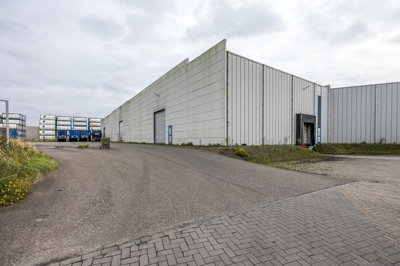 BedrijfsruimteaanGraanweg 15<br/> inMoerdijk BedrijfsruimteaanGraanweg 15<br/> inMoerdijk