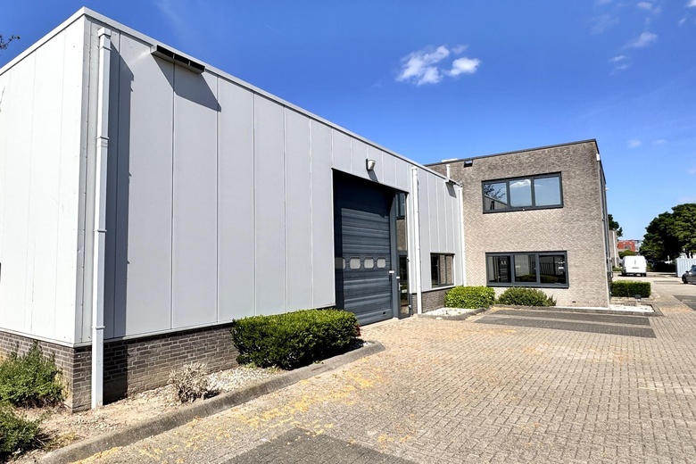 BedrijfsruimteaanRingweistraat 10<br/> inWaardenburg BedrijfsruimteaanRingweistraat 10<br/> inWaardenburg