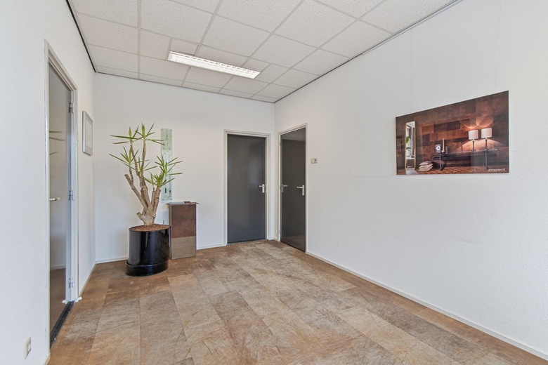 BedrijfsruimteaanZanddonkweg 6<br/> inWaalwijk BedrijfsruimteaanZanddonkweg 6<br/> inWaalwijk