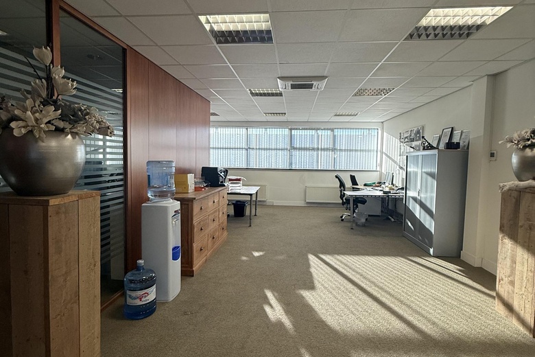 BedrijfsruimteaanVermogenweg 39<br/> inMijdrecht