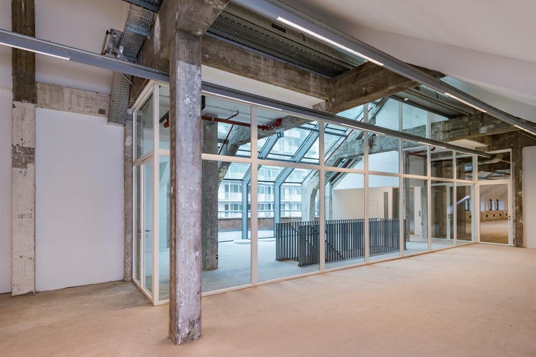 KantoorruimteaanCoolsingel 135<br/> inRotterdam KantoorruimteaanCoolsingel 135<br/> inRotterdam