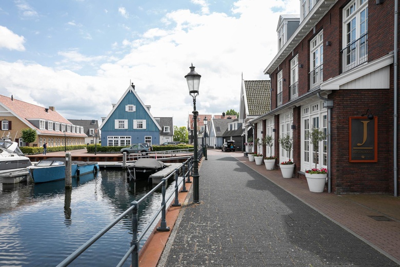 KantoorruimteaanZwaardklamp 3<br/> inHuizen KantoorruimteaanZwaardklamp 3<br/> inHuizen