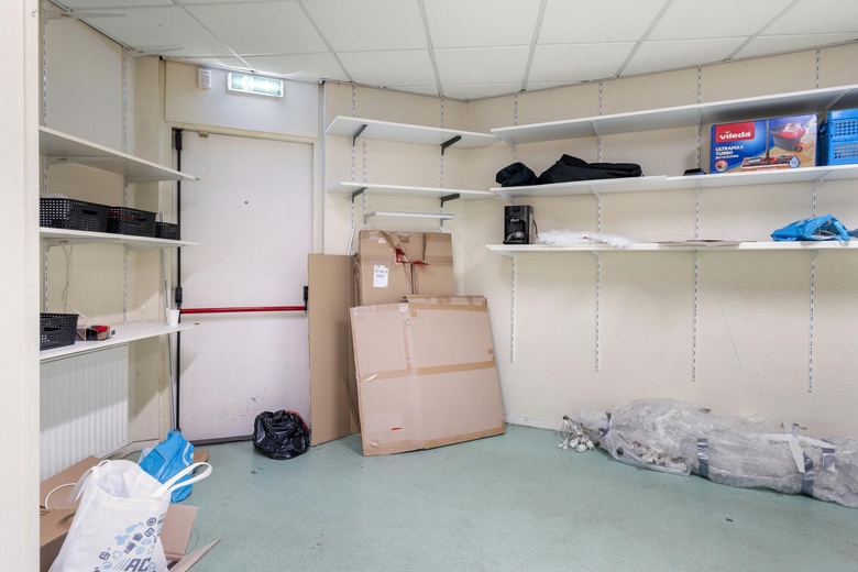 WinkelruimteaanGrotestraat 17<br/> inEde WinkelruimteaanGrotestraat 17<br/> inEde