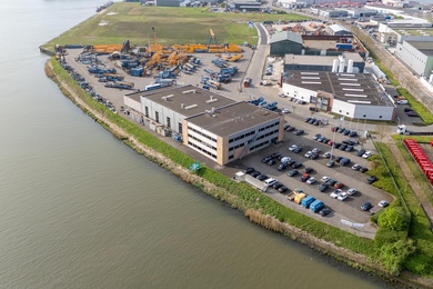 Bedrijfsruimte te huur Dordrecht - Pieter Hoebeeweg 99