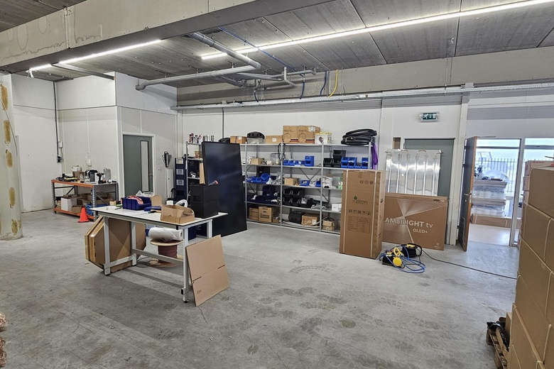 BedrijfsruimteaanLeeuwarderstraatweg 129<br/> inHeerenveen BedrijfsruimteaanLeeuwarderstraatweg 129<br/> inHeerenveen
