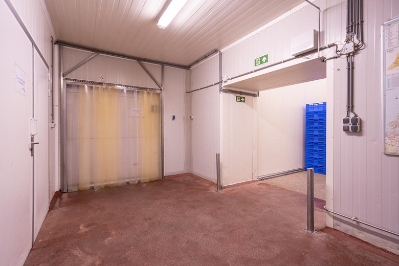 BedrijfsruimteaanIndustrieweg 31 - 33<br/> inWaardenburg BedrijfsruimteaanIndustrieweg 31 - 33<br/> inWaardenburg