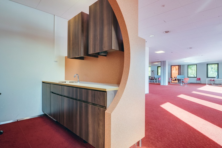 KantoorruimteaanElzenkade 1<br/> inHouten