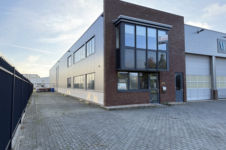 BedrijfsruimteaanJohn F. Kennedylaan 235<br/> inPanningen BedrijfsruimteaanJohn F. Kennedylaan 235<br/> inPanningen