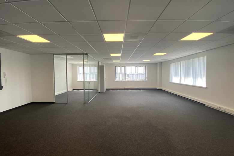 Kantoorruimteaanvan Schijndelstraat 8<br/> inWaalwijk Kantoorruimteaanvan Schijndelstraat 8<br/> inWaalwijk