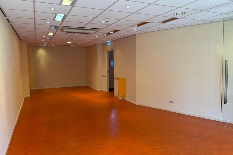 WinkelruimteaanDorpsstraat 51 a<br/> inNieuwerkerk aan den IJssel