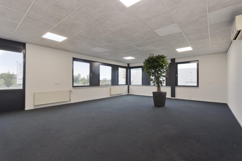 BedrijfsruimteaanProf. Asserweg 22<br/> inWaalwijk