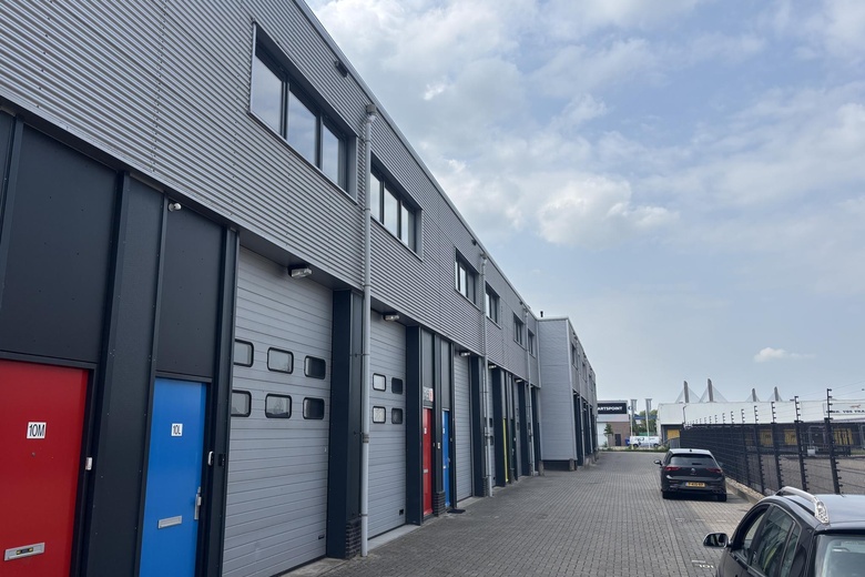 BedrijfsruimteaanToepadweg 10 l<br/> inZaltbommel BedrijfsruimteaanToepadweg 10 l<br/> inZaltbommel