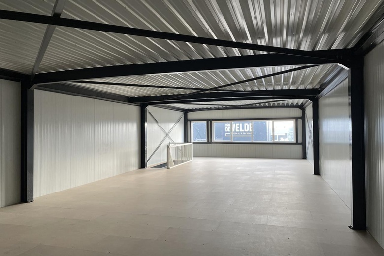 BedrijfsruimteaanDaniëlsweg 19<br/> inHeinkensand