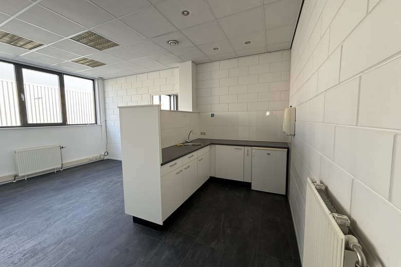 BedrijfsruimteaanJohn F. Kennedylaan 235<br/> inPanningen BedrijfsruimteaanJohn F. Kennedylaan 235<br/> inPanningen