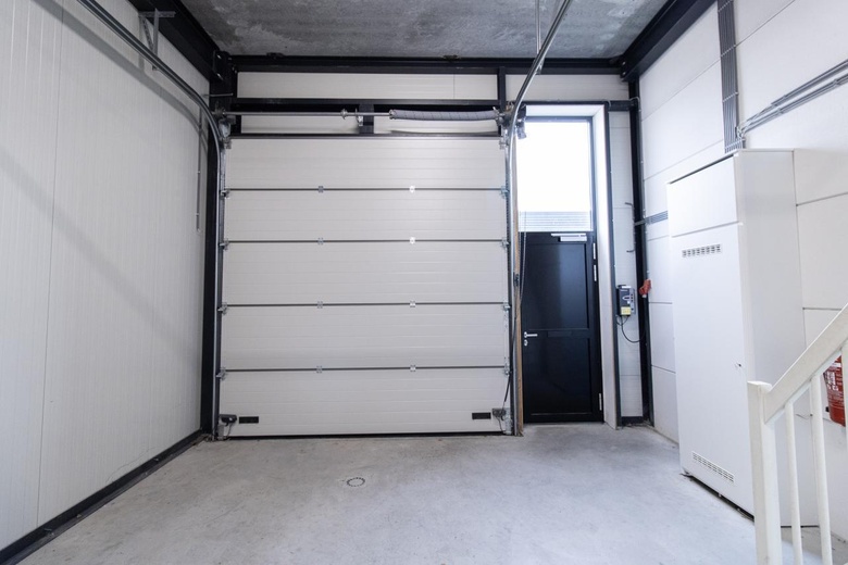 BedrijfsruimteaanIndustrieweg 4<br/> inZoetermeer