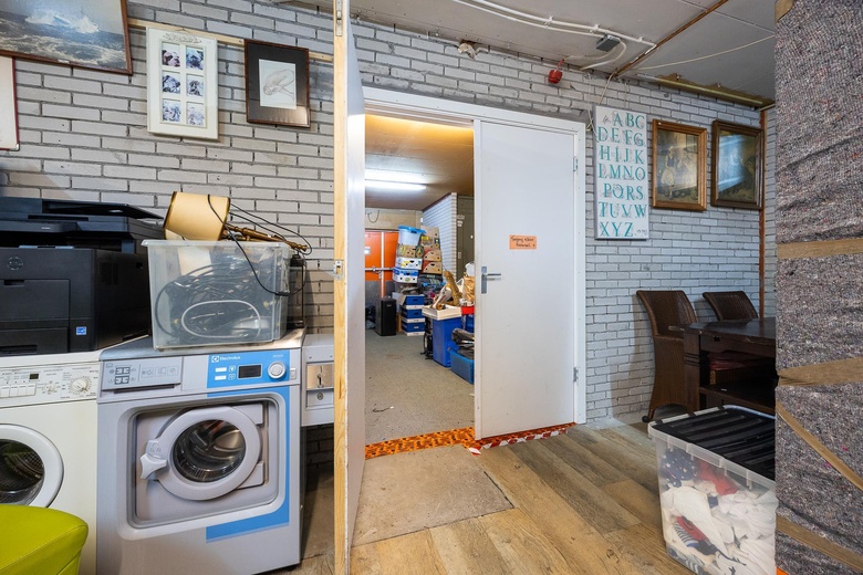 WinkelruimteaanDorpsstraat 38 C<br/> inNoordwijkerhout WinkelruimteaanDorpsstraat 38 C<br/> inNoordwijkerhout