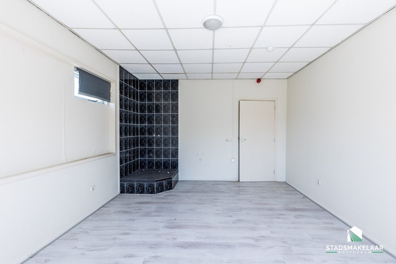 KantoorruimteaanNieuw-Mathenesserstraat 32 B<br/> inSchiedam KantoorruimteaanNieuw-Mathenesserstraat 32 B<br/> inSchiedam