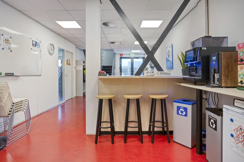 KantoorruimteaanSchutweg 15 a<br/> inWaalwijk KantoorruimteaanSchutweg 15 a<br/> inWaalwijk