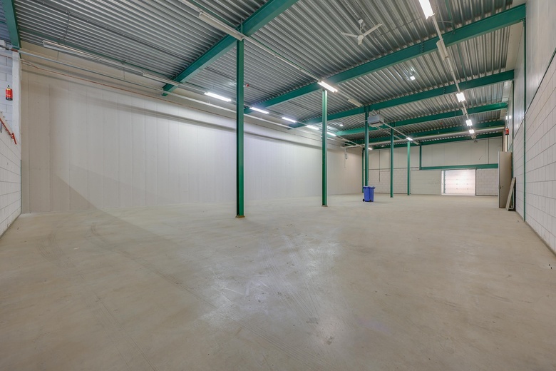 BedrijfsruimteaanVersterkerstraat 4<br/> inAlmere