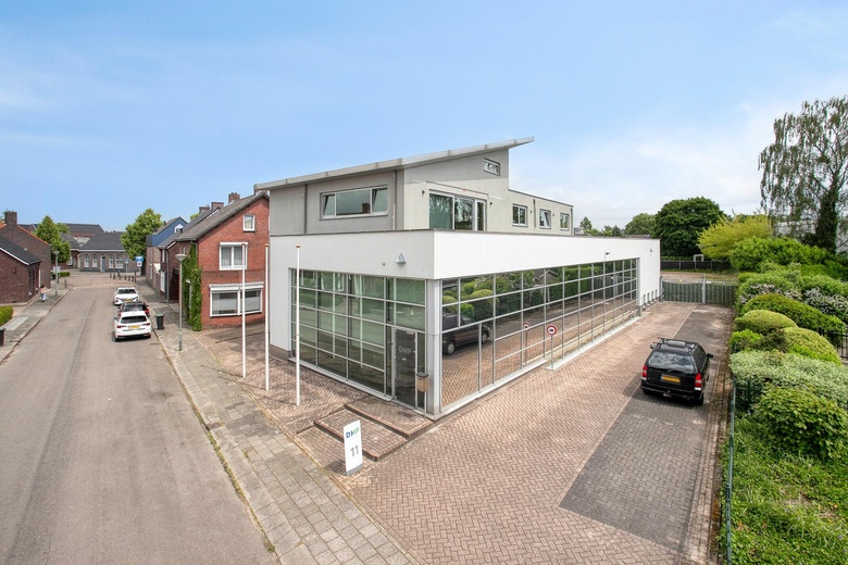 Bekijk foto 1 van St. Josephstraat 9 - 11 Bekijk foto 1 van St. Josephstraat 9 - 11