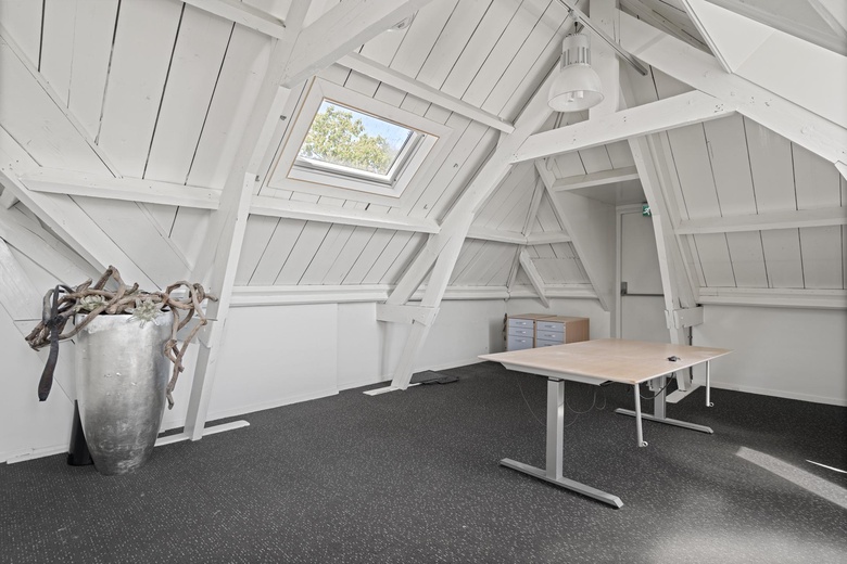 KantoorruimteaanArnhemsestraatweg 8<br/> inVelp