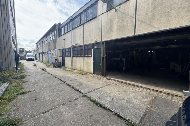 BedrijfsruimteaanCelebesstraat 17<br/> inWormerveer