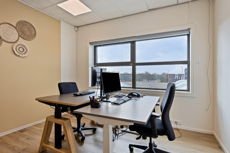 KantoorruimteaanLangesteijn 112<br/> inHendrik-Ido-Ambacht KantoorruimteaanLangesteijn 112<br/> inHendrik-Ido-Ambacht