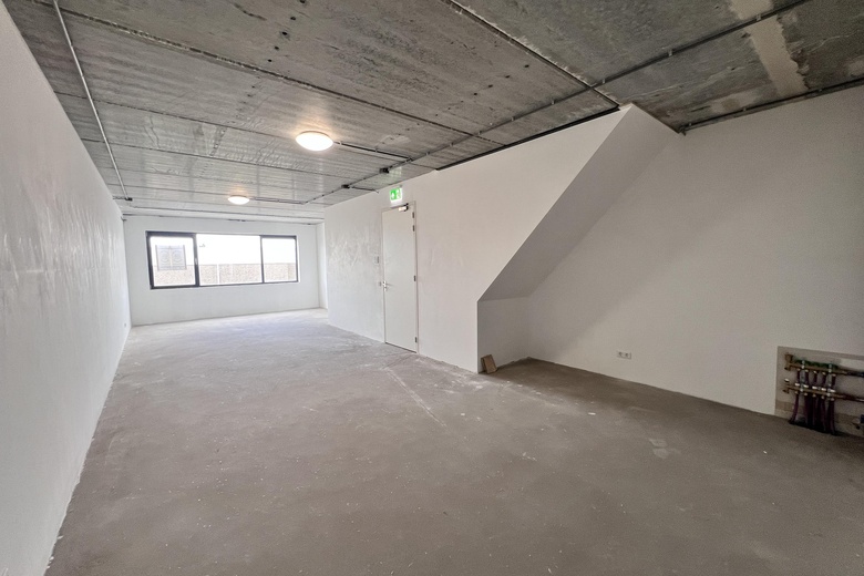 BedrijfsruimteaanHogeweyselaan 215 H<br/> inWeesp