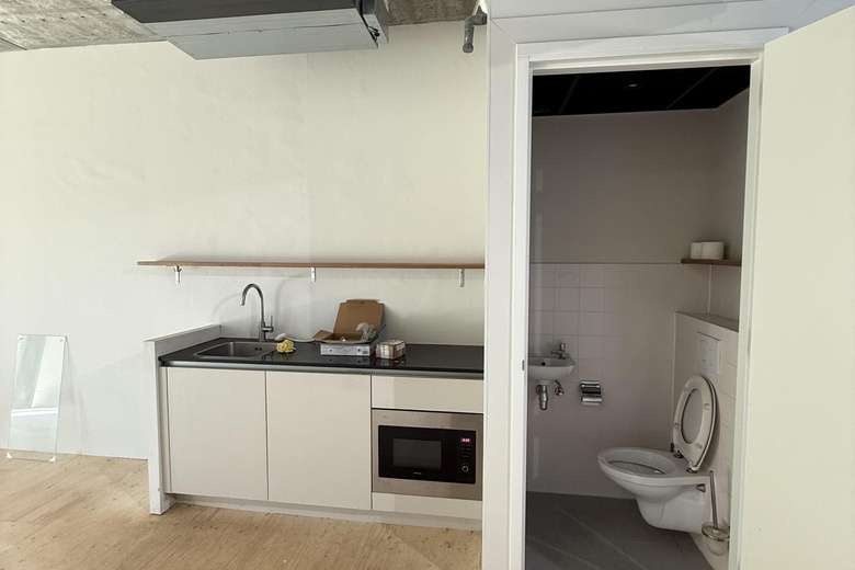 BedrijfsruimteaanIndustrieweg 71<br/> inDuivendrecht BedrijfsruimteaanIndustrieweg 71<br/> inDuivendrecht